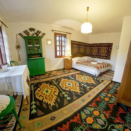 Villa Casa Bunicii Din Bucovina Vama  Exterior foto