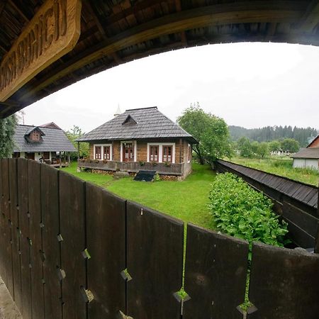 Villa Casa Bunicii Din Bucovina Vama  Exterior foto