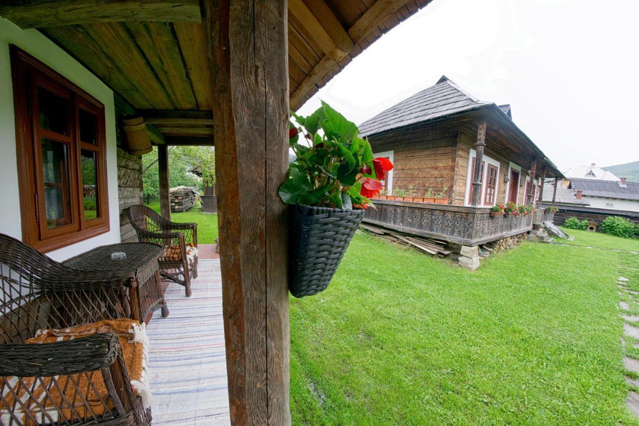 Villa Casa Bunicii Din Bucovina Vama  Exterior foto