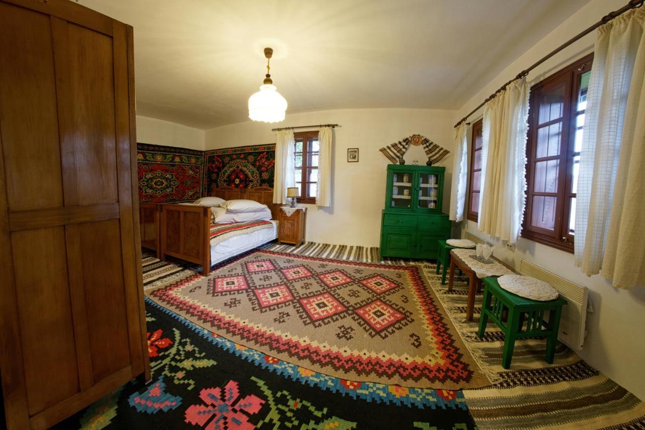 Villa Casa Bunicii Din Bucovina Vama  Exterior foto