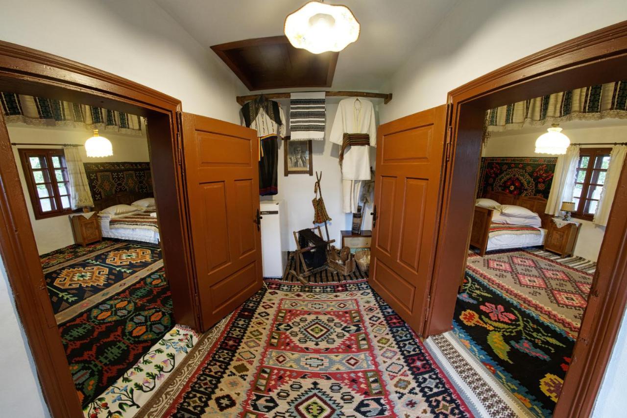 Villa Casa Bunicii Din Bucovina Vama  Exterior foto