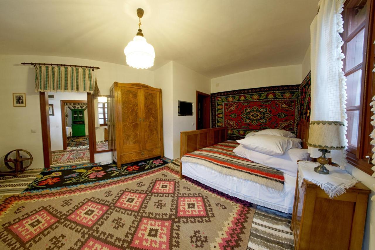 Villa Casa Bunicii Din Bucovina Vama  Exterior foto