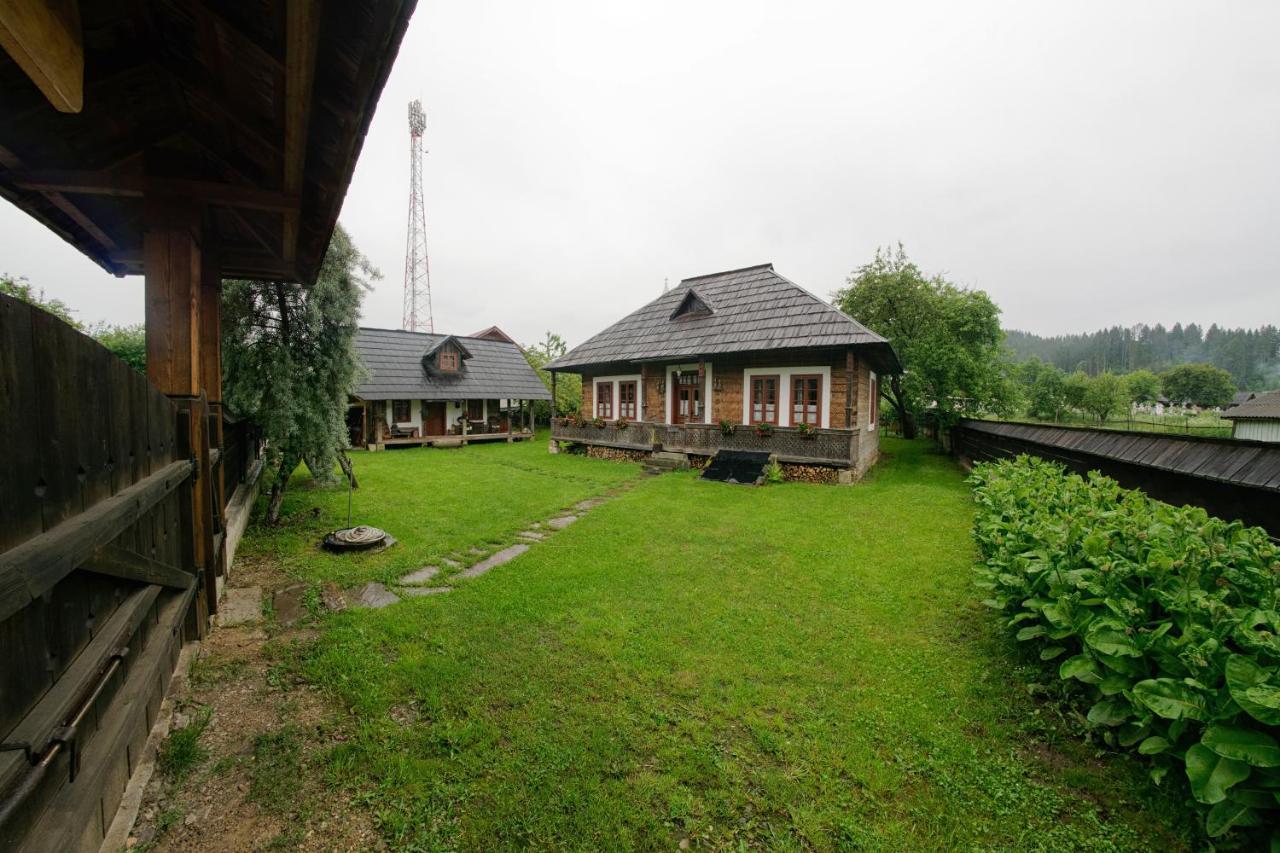 Villa Casa Bunicii Din Bucovina Vama  Exterior foto