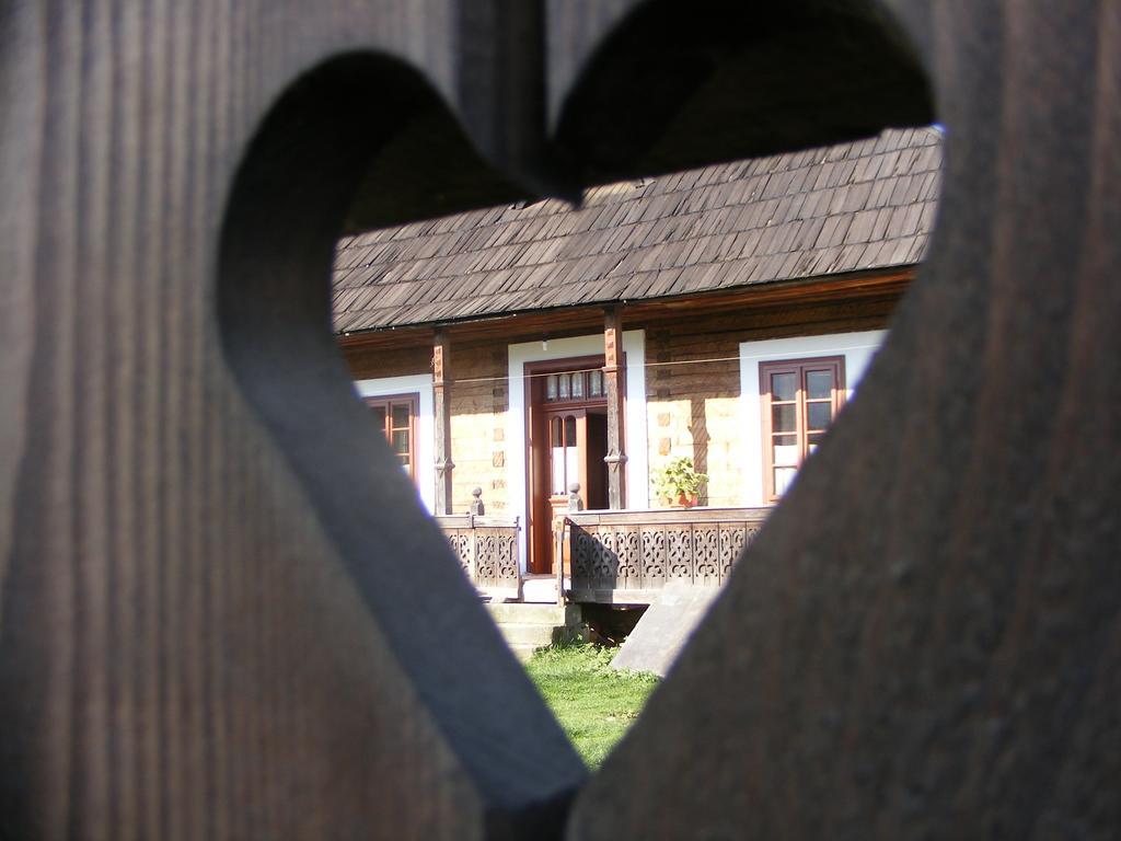 Villa Casa Bunicii Din Bucovina Vama  Habitación foto